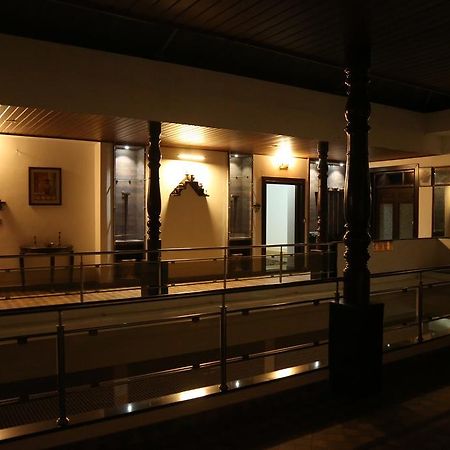 Hotel Mudra Midtown Suites & Rooms Kalasa Esterno foto