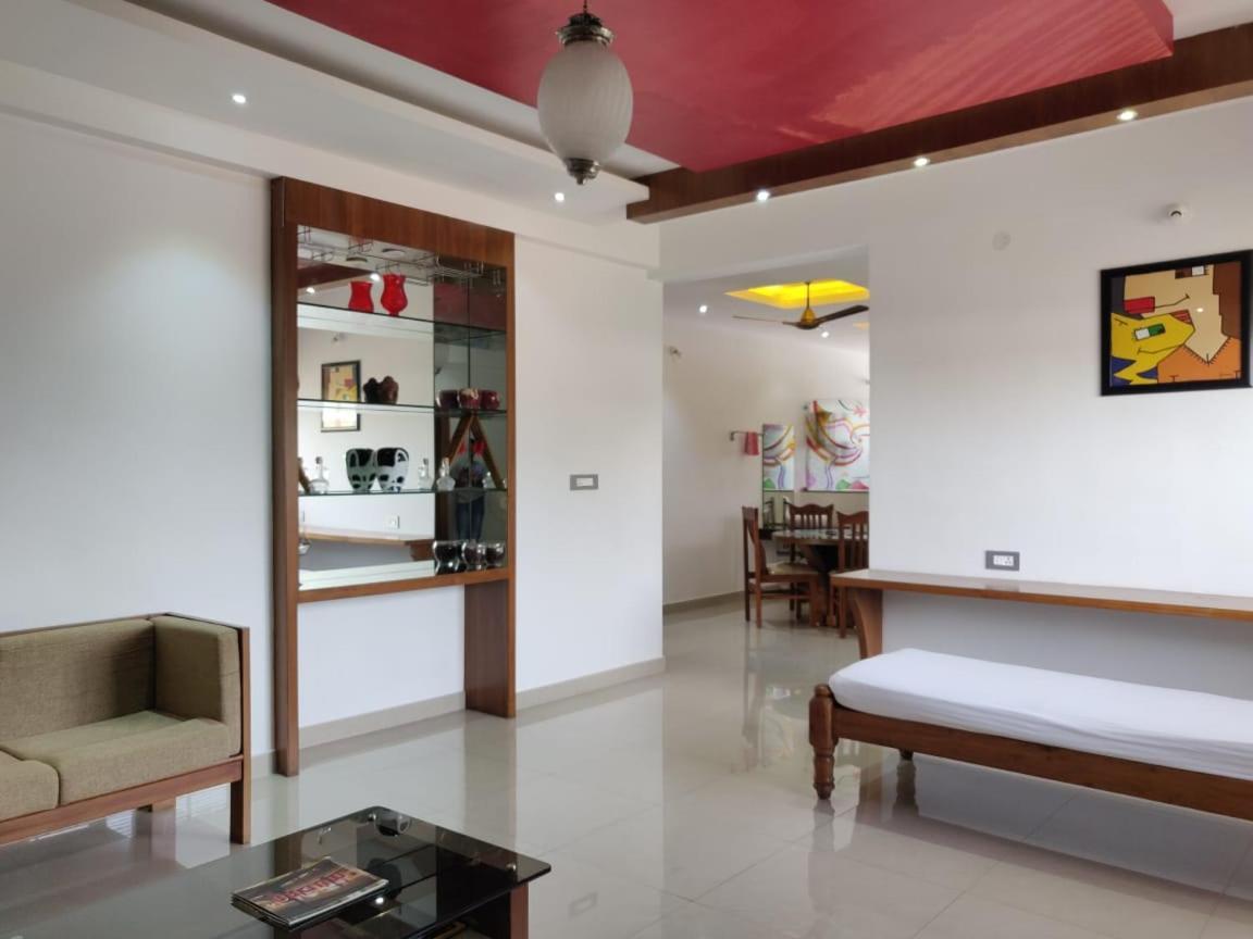 Hotel Mudra Midtown Suites & Rooms Kalasa Esterno foto