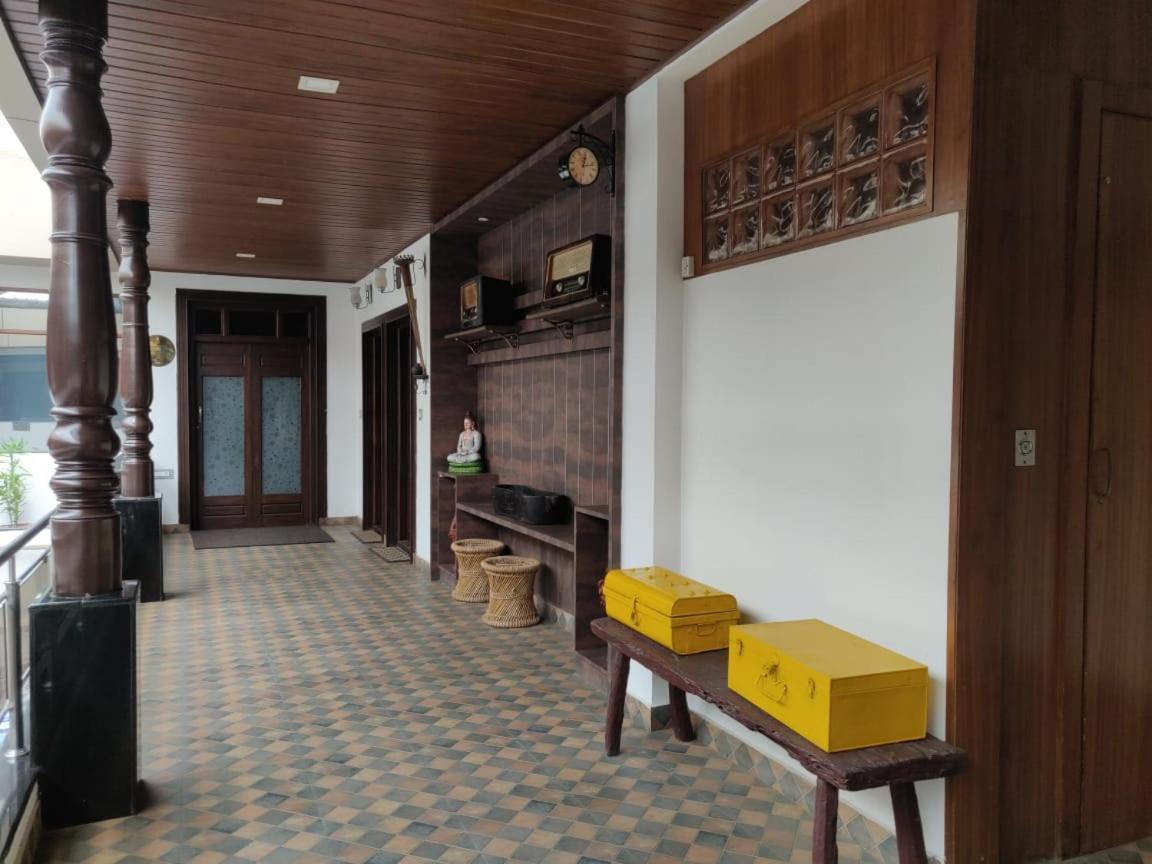 Hotel Mudra Midtown Suites & Rooms Kalasa Esterno foto