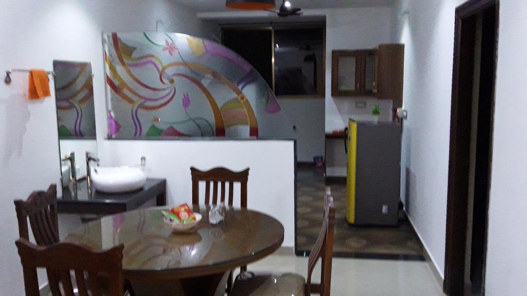 Hotel Mudra Midtown Suites & Rooms Kalasa Esterno foto