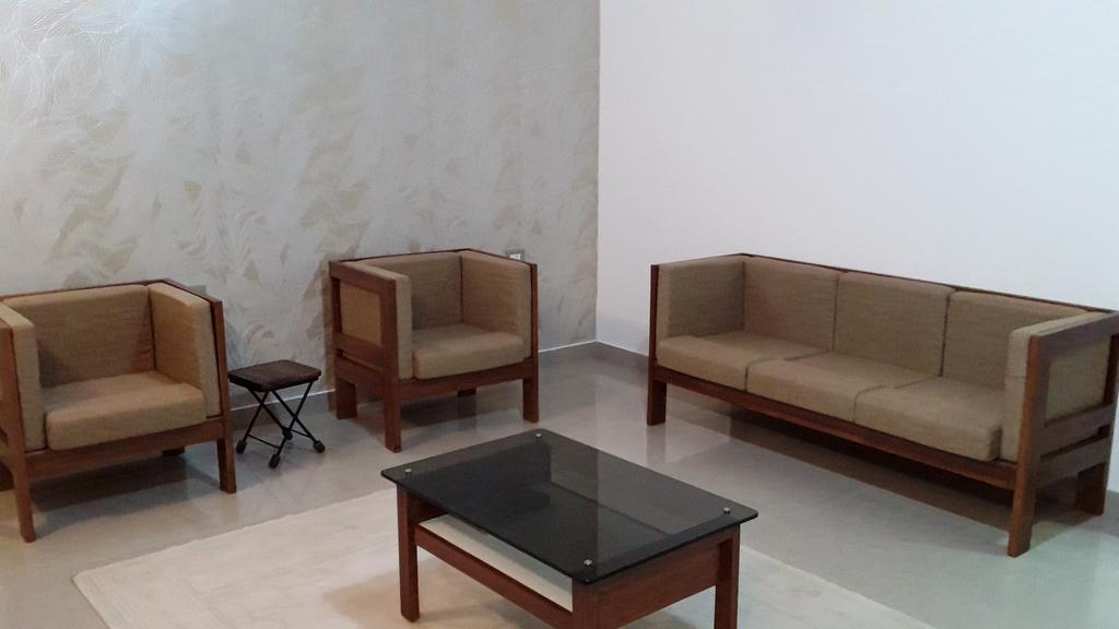 Hotel Mudra Midtown Suites & Rooms Kalasa Esterno foto